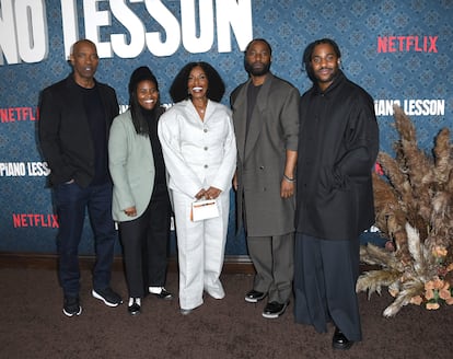 Denzel Washington with his family, Katia, Pauletta, Malcolm and John David, on November 19, 2024.