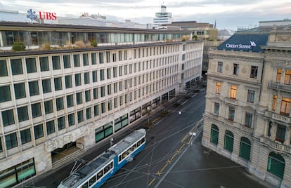 Sedes de UBS y Credit Suisse en Paradeplatz, Zúrich (Suiza).