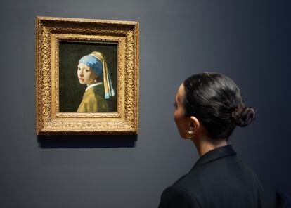 'Girl with A Pearl Earring' Vermeer
